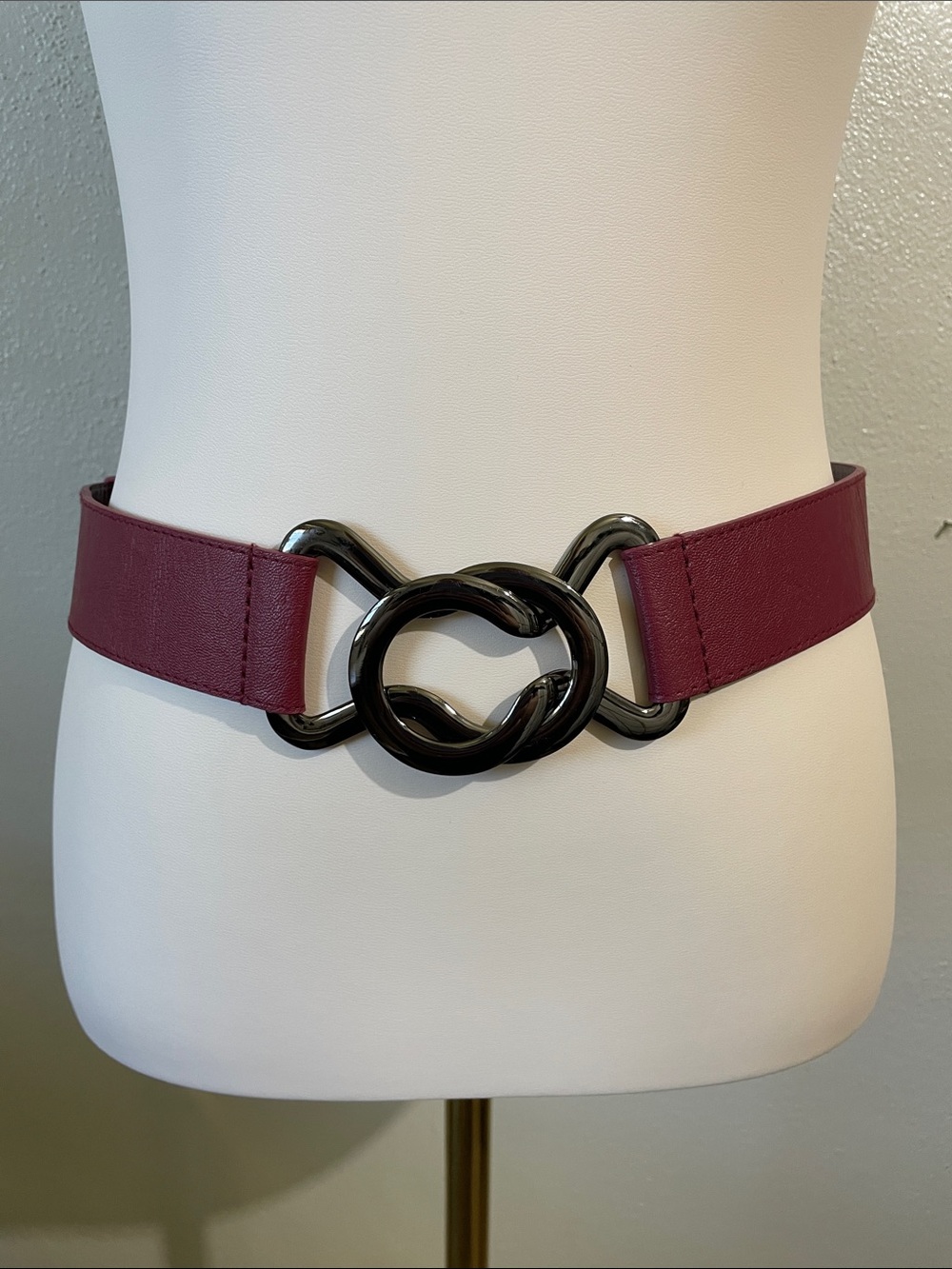 Burgundy Belt Interlocking Clasp Polished Black Buckle Vegan L/XL Nine West